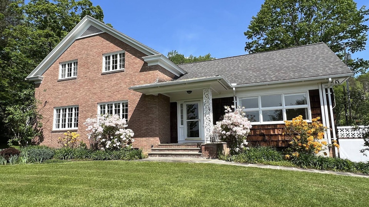 Oneonta House | Awesome Hills, Terrific views, spacious interior, large patio, minutes to ASV