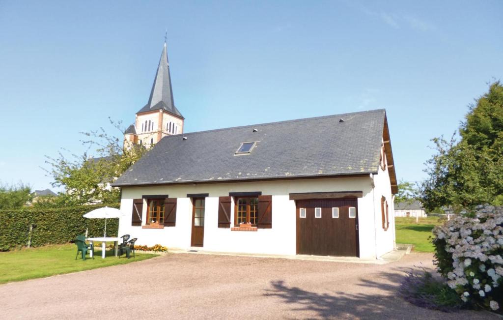 Bermonville House | Awesome home in Bermonville with 4 Bedrooms and WiFi