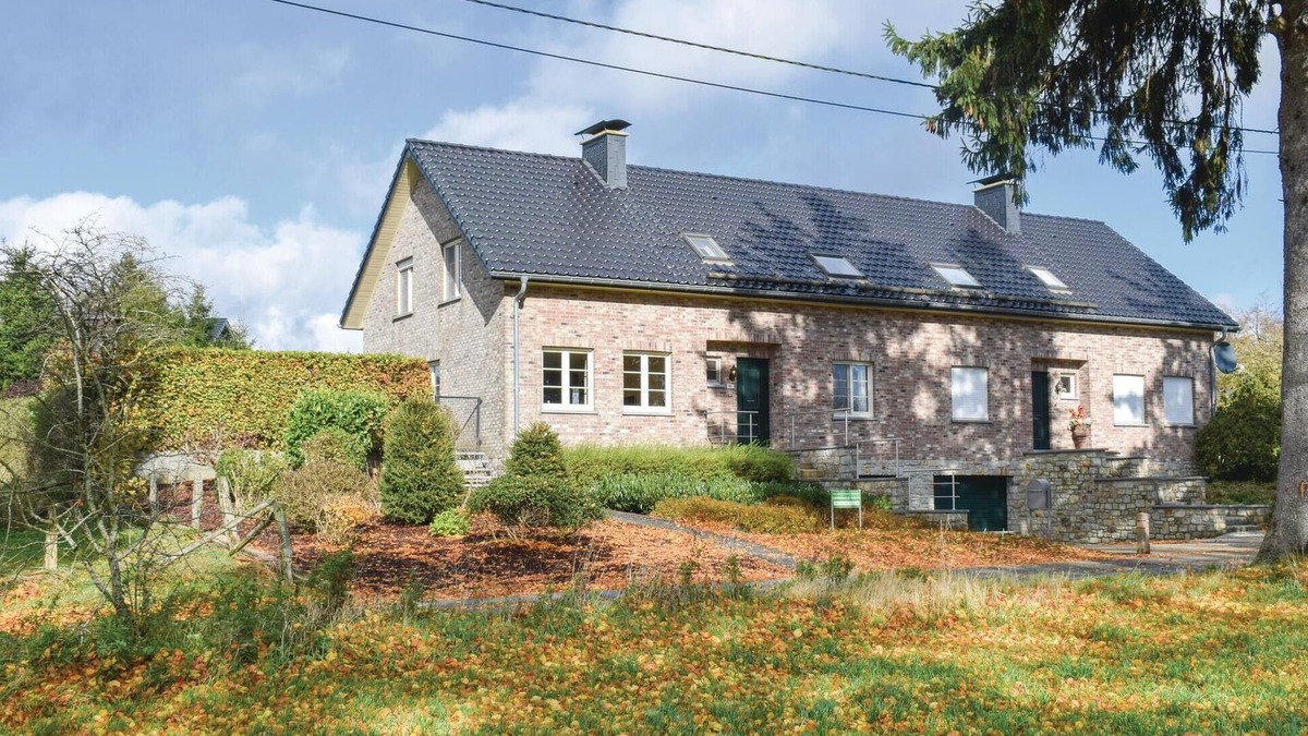 Buellingen House | Awesome home in Büllingen with WiFi