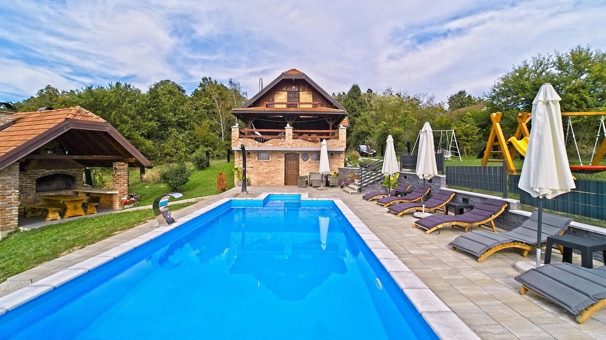 Breznik Plesivicki House | Awesome home in Dubranec with WiFi