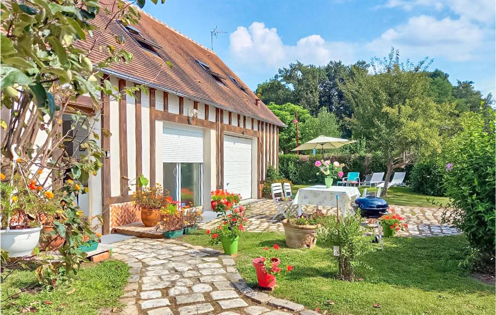 Selles-Saint-Denis House | Awesome Home In Selles-Saint-Denis