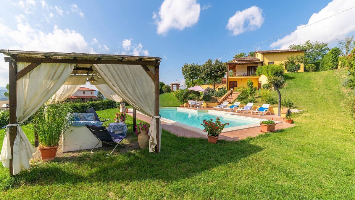 Guardea House | Awesome home in Guardea TR