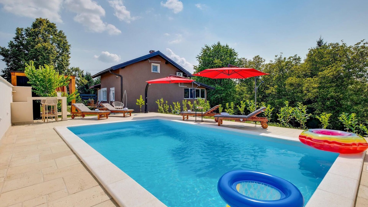 Preseka House | Awesome home in Gornji Vinkovec