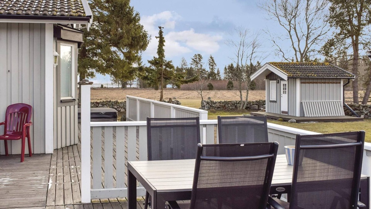 Hagaby House | Awesome home in Löttorp with WiFi