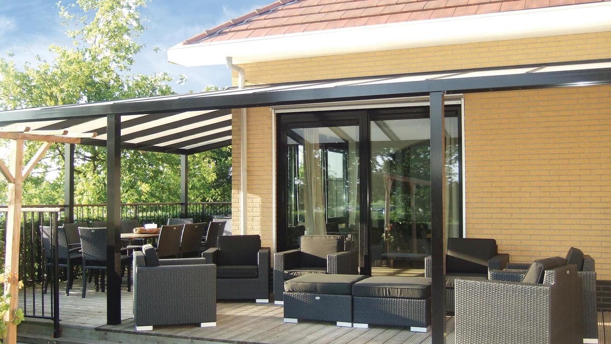 Maurik House | Awesome home in Maurik with lake view