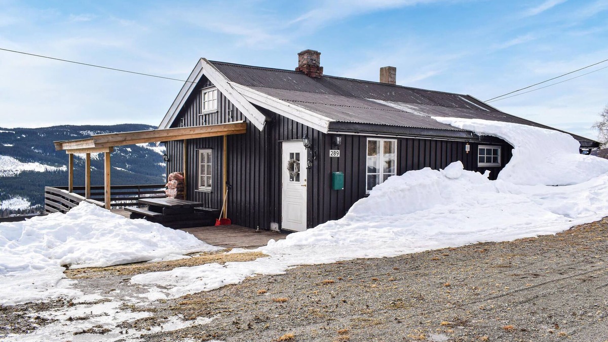 Nordre Land House | Awesome home in Nord-Torpa with kitchen