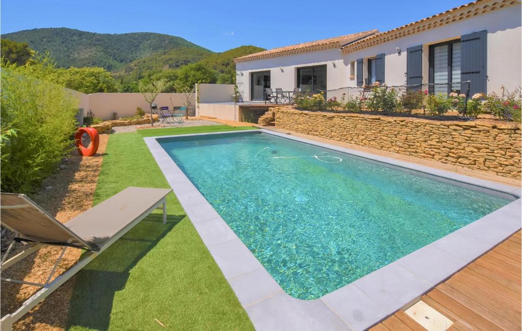 Propiac House | Awesome Home In Propiac With Wifi