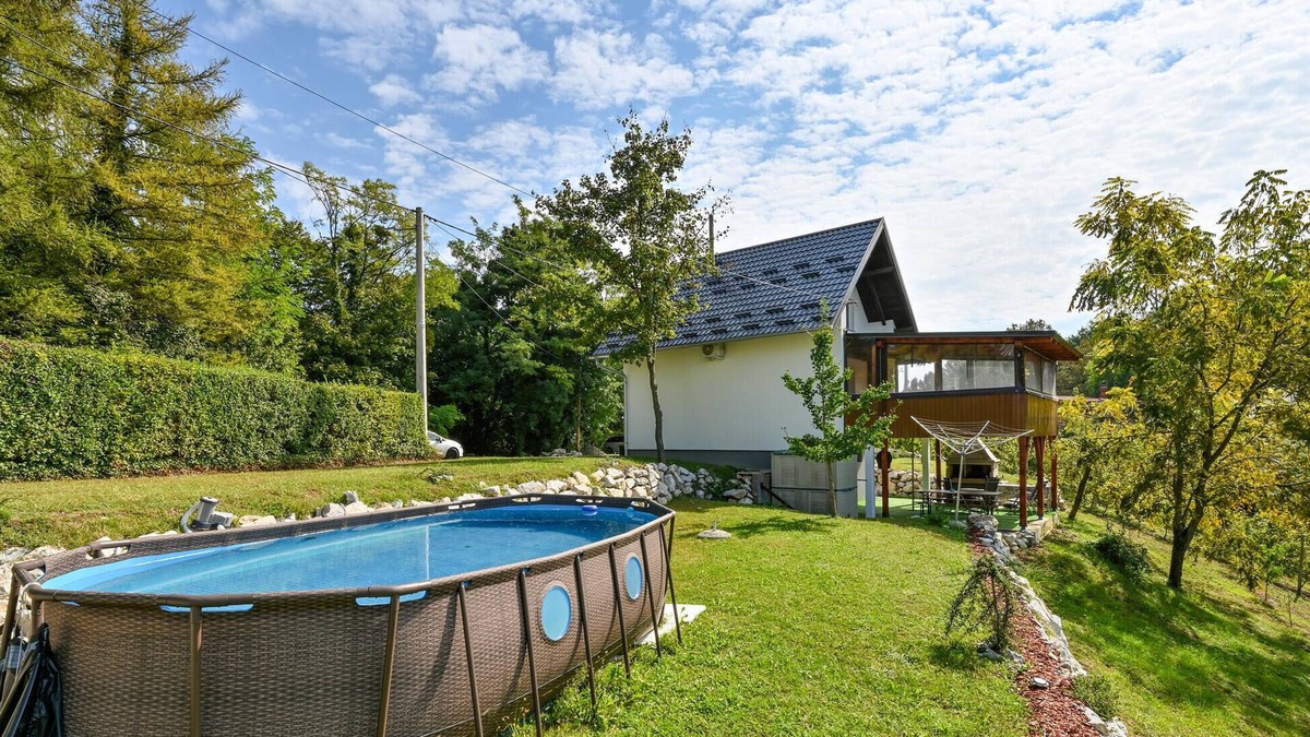 Vinica House | Awesome home in Vinica Breg with WiFi