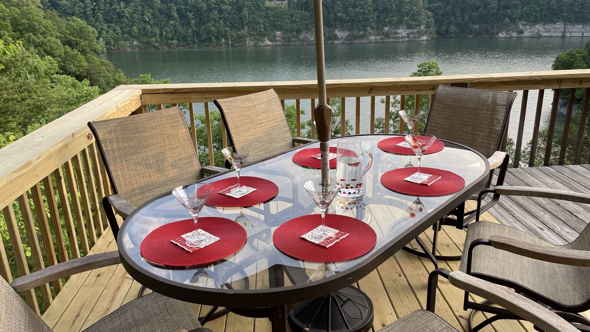 Nancy House | Awesome Lake Front Property