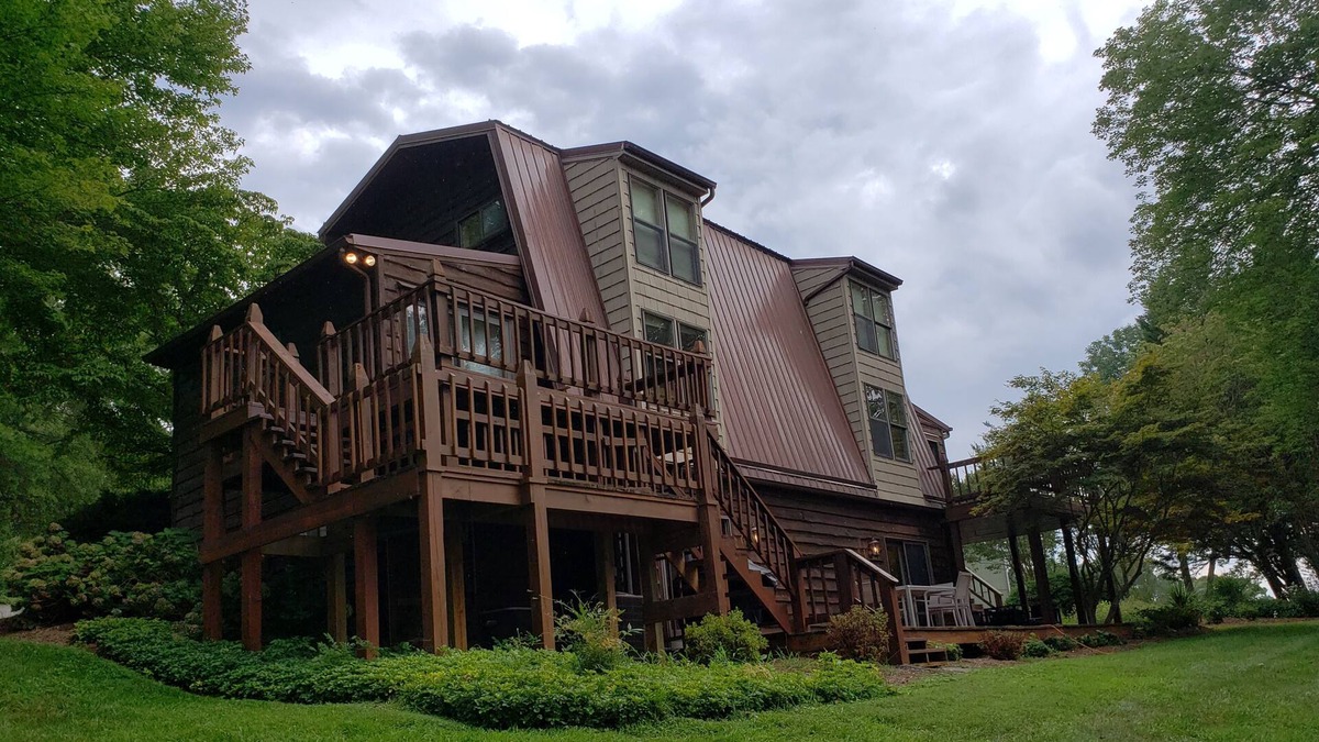 High Point House | Awesome Lake House with Natural Beach, Huge Dock, and Sunset Views. Sleeps 9