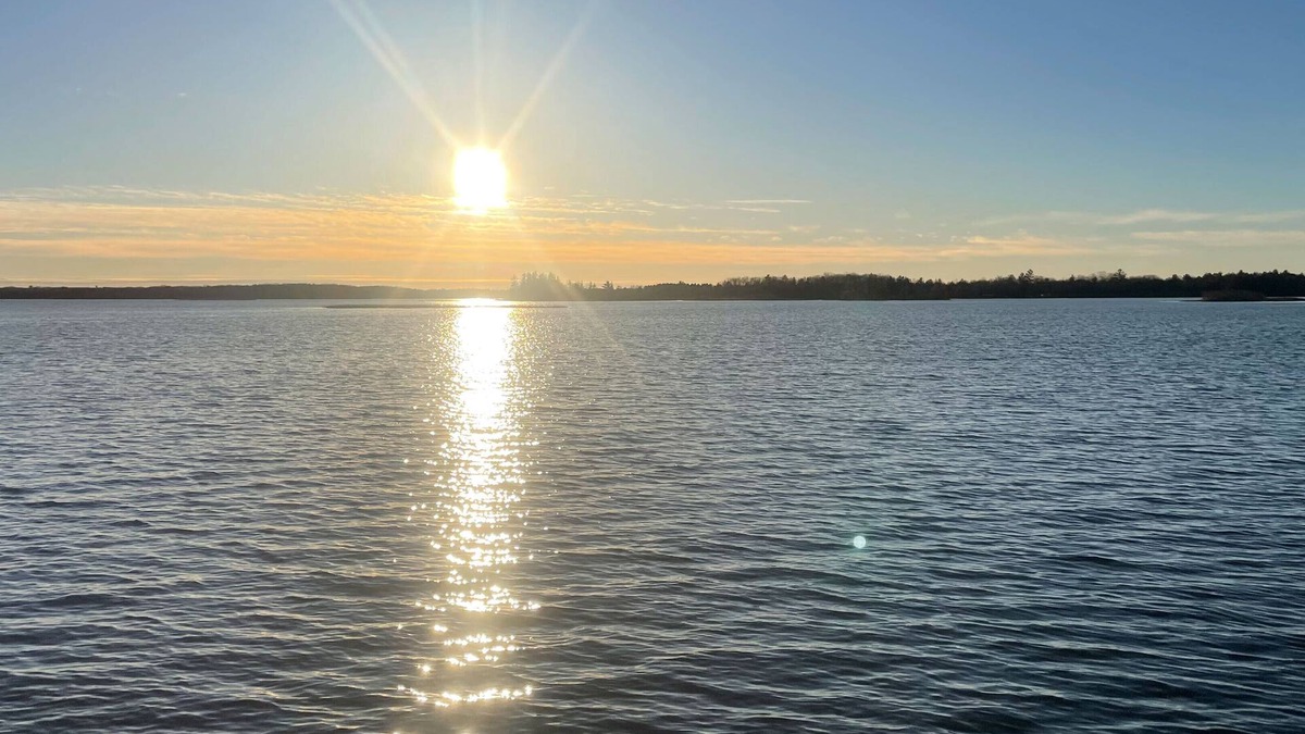 Alpena House | Awesome Lakefront Home with over 2,000 sqft & 160’ of lake frontage.