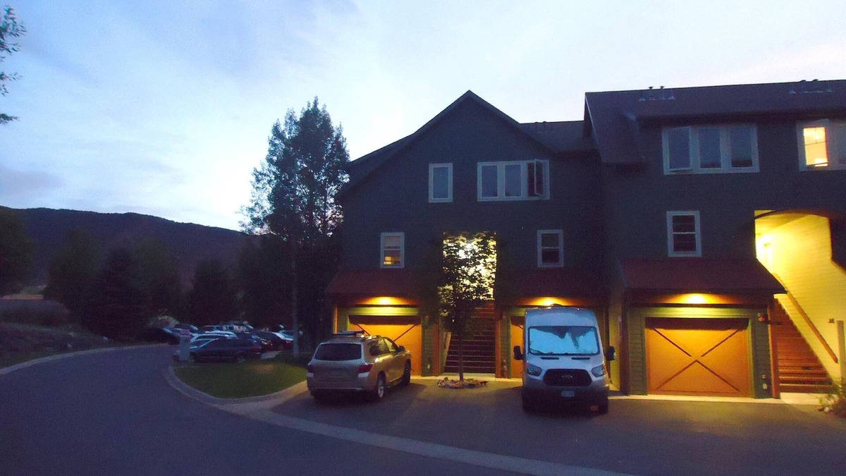 Basalt House | Awesome Lakeside Townhome corner unit with beautiful mountain views