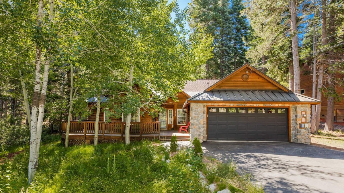 Truckee Cabin | Awesome Mountain Cabin Lower Tahoe Donner