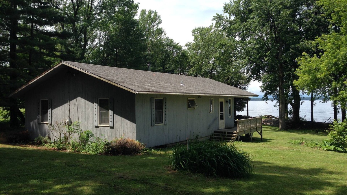 North Hero Cottage | Awesome Sunsets at Champlain Island Lakeside Cottage
