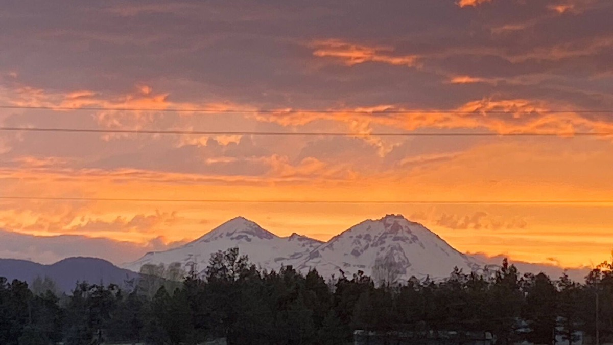 Bend House | Awesome Views - Guest House on Horse Ranch