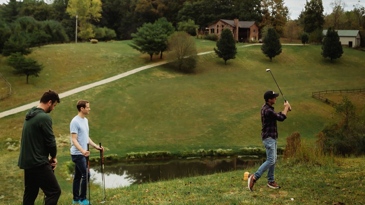 Logan Cabin | Awesome views, Pond and Private Golf Course!