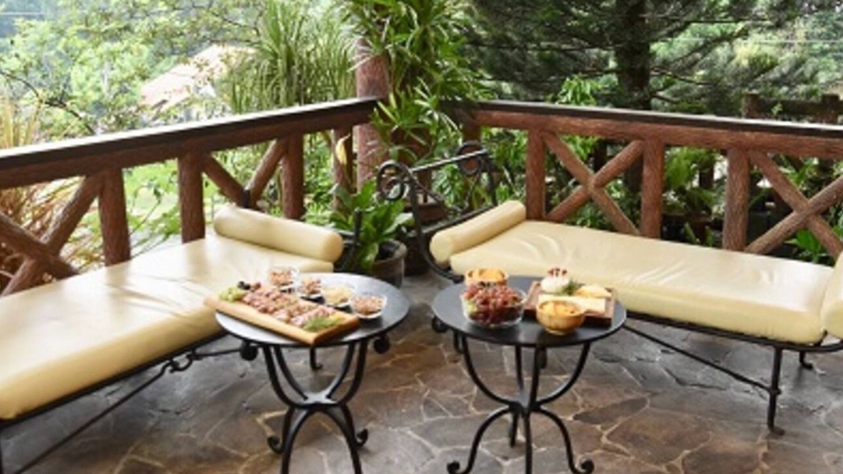 Laurel House | AXB Manor Tagaytay