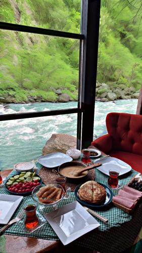 Ardesen Ski Chalet | AYDER BUNGALOW - Royal Bungalow Resorts, River View