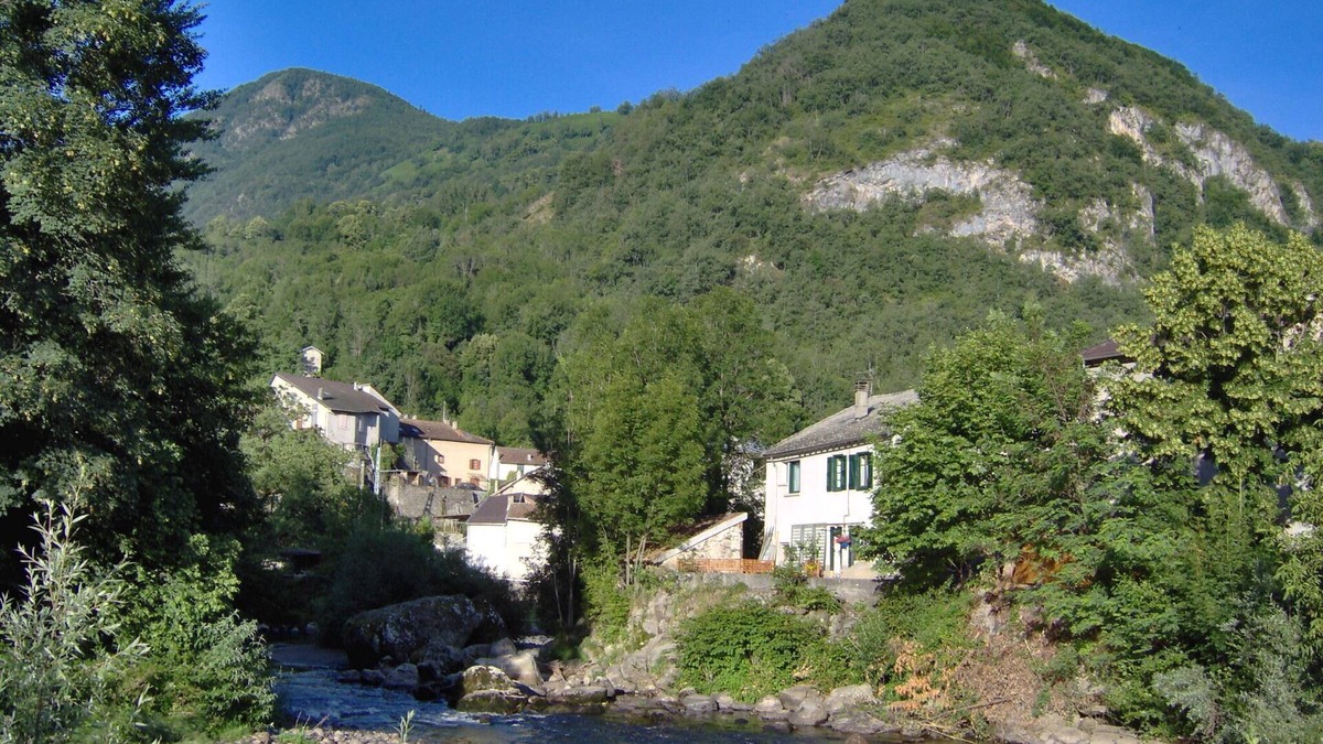 Luzenac House | Aygues-Vives/The Trout