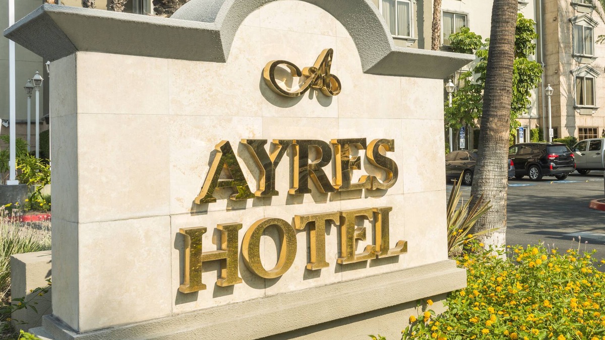 Platinum Triangle Hotel | Ayres Hotel Anaheim