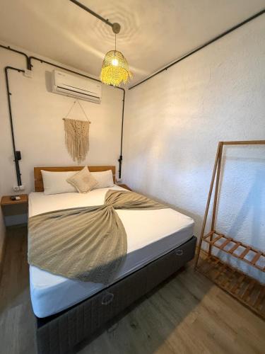 Ayvalik House | Ayvalık Stone Retreat in Küçükköy