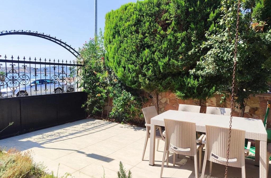 Ayvalik Apartment | AyVilla 1 garden floor with garden use, sea view