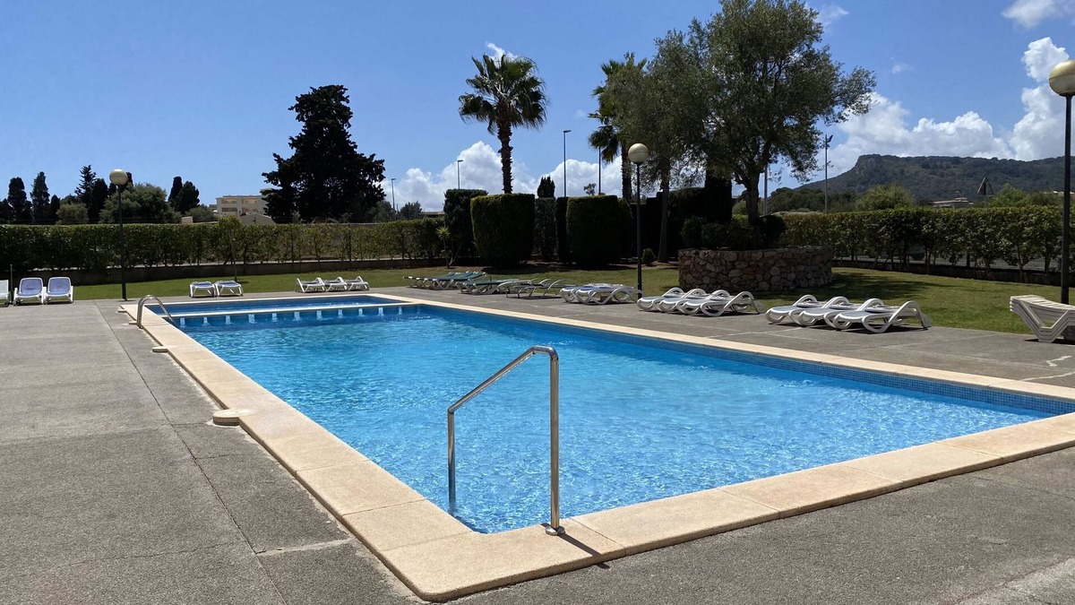 Cala Bona Apartment | Azalea Apt Cala Bona-2bdr-2bth-AC-Swimmingpool-Private Sunbeds-nr Beaches-Wifi