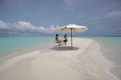 Fulhadhoo House | Azoush Tourist Guesthouse