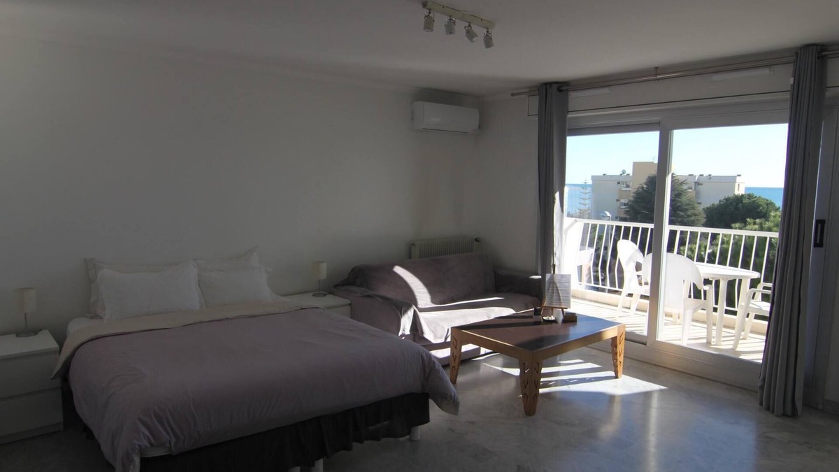 Saint-Laurent-du-Var Apartment | Azur 3000 - Studio Vue sur Mer