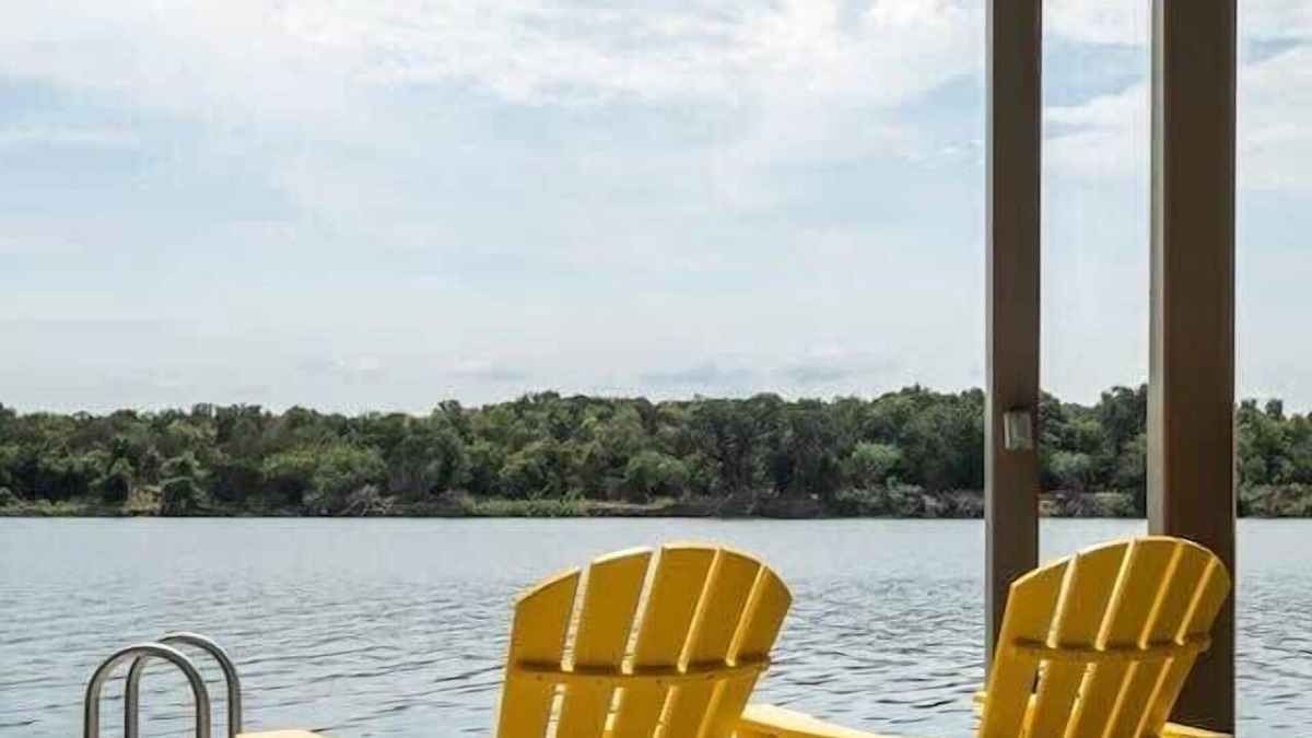 Kingsland House | Azure 1-Lakefront w/Shared Pool, Dock, & Fire Pit