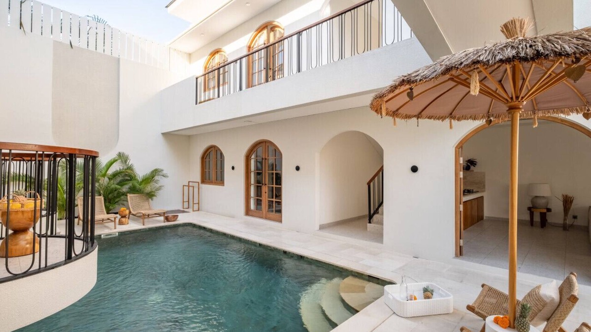 Berawa Villa | Azure Luxe Boutique Villa in Canggu-Pool Side 2
