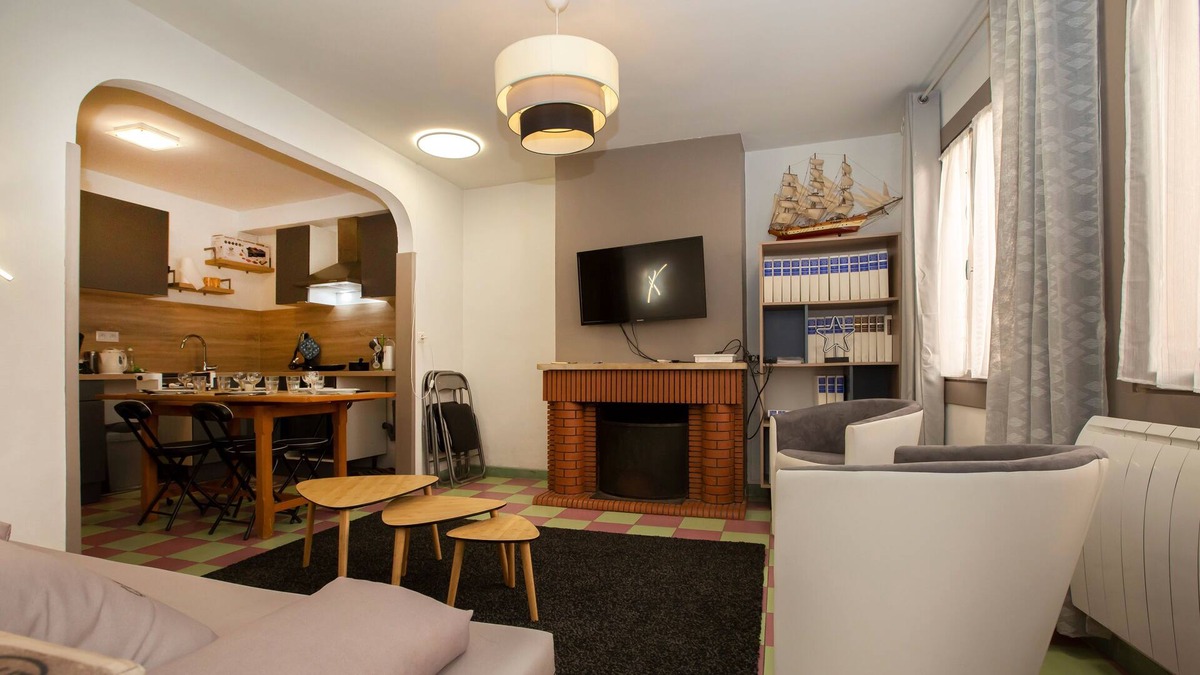 Arreau House | Bèla de IRMA - Two Bedroom House, Sleeps 5