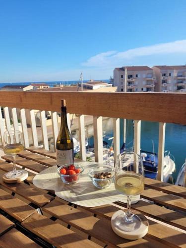 Frontignan Apartment | Béréa - Les Cormorans - Vue port et mer