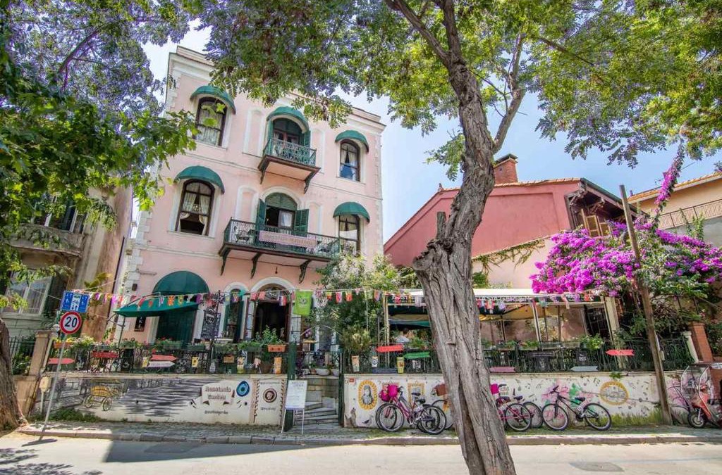 Adalar Hotel | Büyükada Anastasia Meziki History Mansion