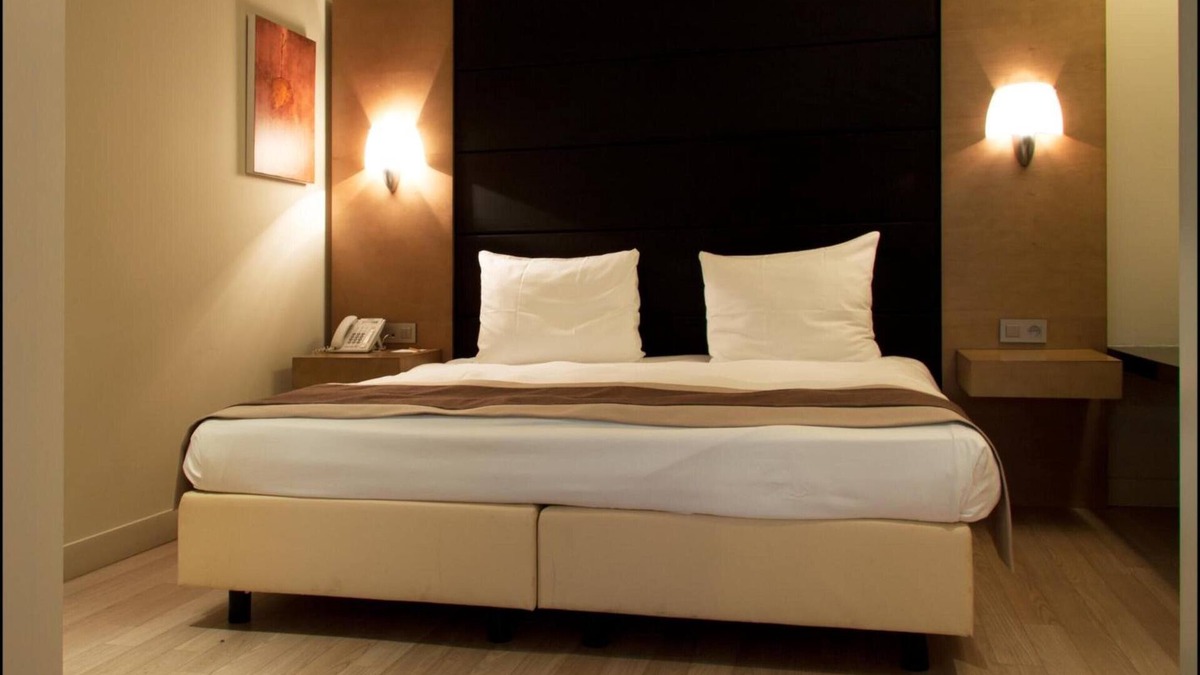 Etterbeek Hotel | B-aparthotel Montgomery