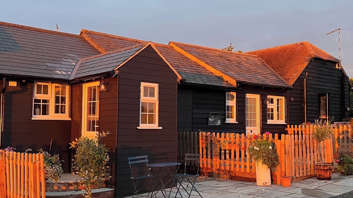 Howlett End Cottage | B&B 1, romantic, with a garden in Great Sampford