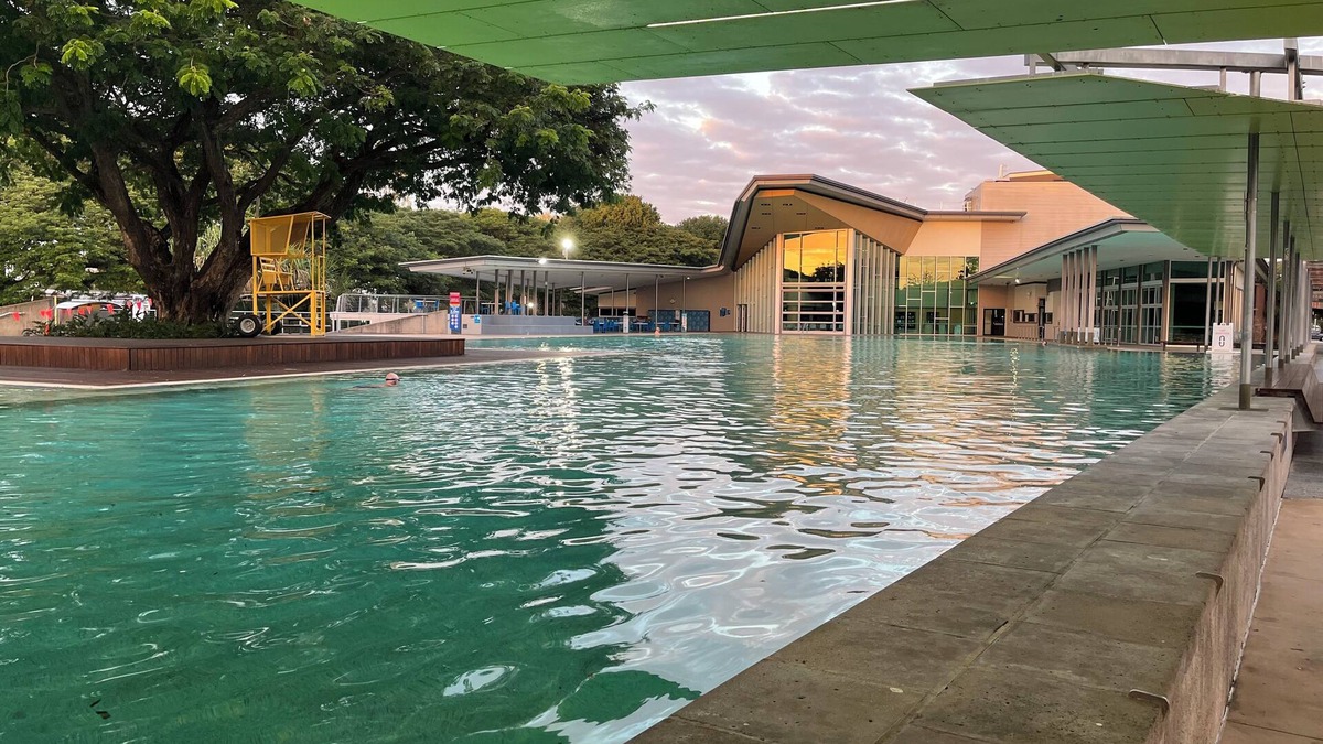 Thuringowa Central House | B & B across road from willows & cannon park and Riverway Naturist CO home