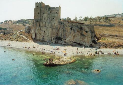 Roseto Capo Spulico Bed & Breakfast | B&B APOLLONIA