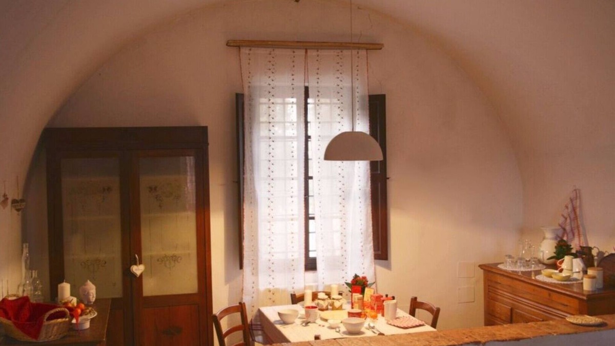 Lorenzana Bed & Breakfast | B&B Casa Divina - PISA -TOSCANY - NATURE YOGA Plant based - GENTLE ROOM