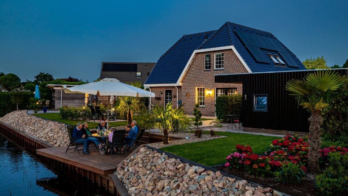 Oude Pekela Hotel | B&B de Wiekeborg