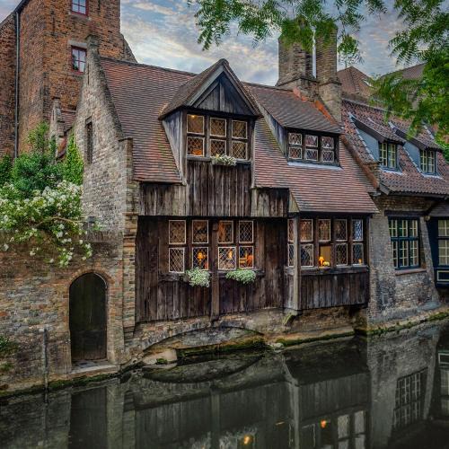 Historical Center Bruges Bed & Breakfast | B&B Exclusive Guesthouse Bonifacius