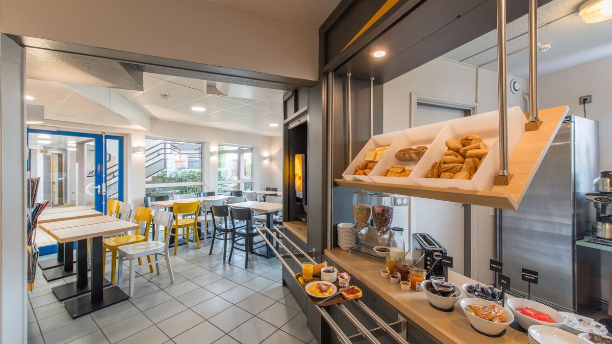 Nouan-sur-Loire Hotel | B&B HOTEL Blois Sud Vineuil