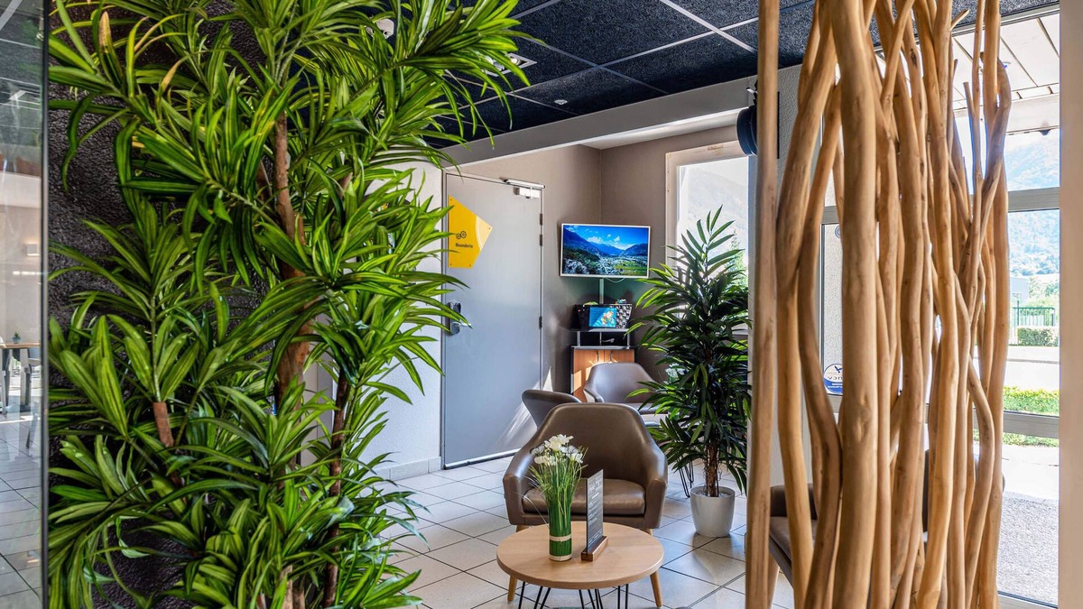 Sainte-Marie-de-Cuines Hotel | B&B HOTEL SAINT-JEAN de Maurienne