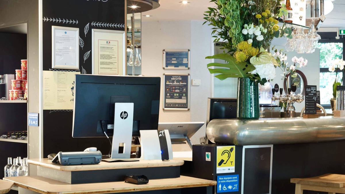Velizy-Villacoublay Hotel | B&B HOTEL Vélizy Est