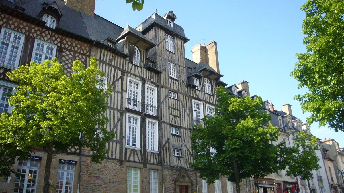 Combourg Hotel | B&B in Combourg, Brittany - touristic area St Malo /Dinan /Mont Saint Michel