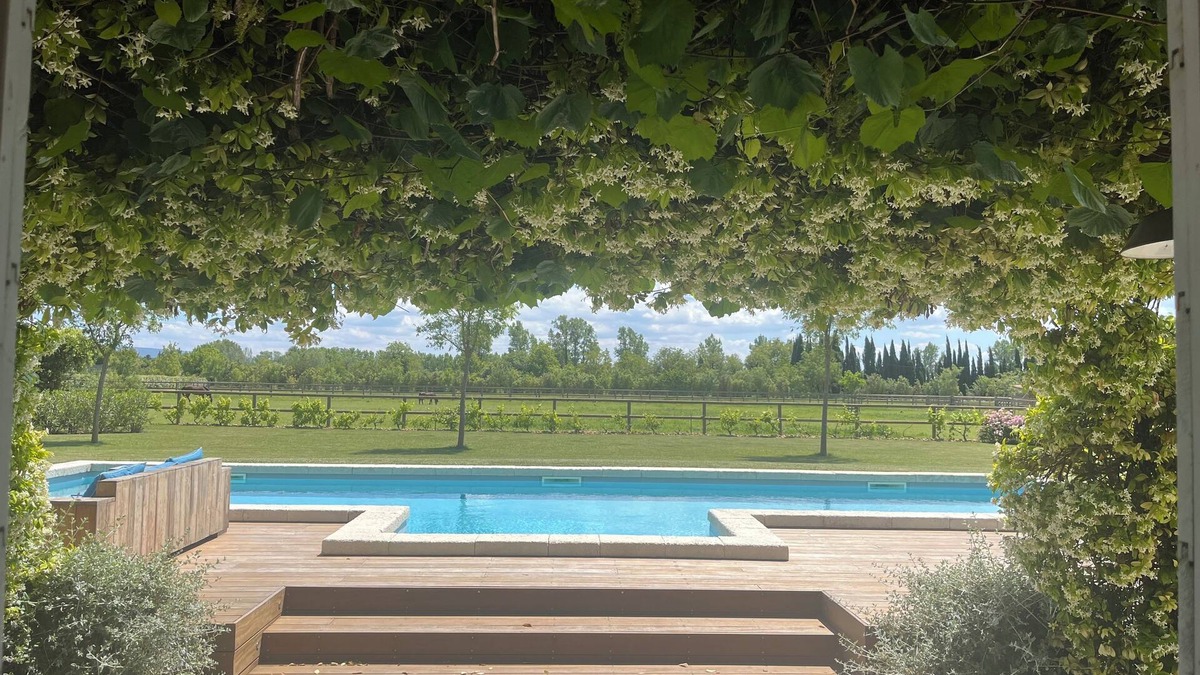 Le Thor Bed & Breakfast | B&b la chambre du Haras