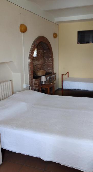 Montefiorino Apartment | B&B La Verna