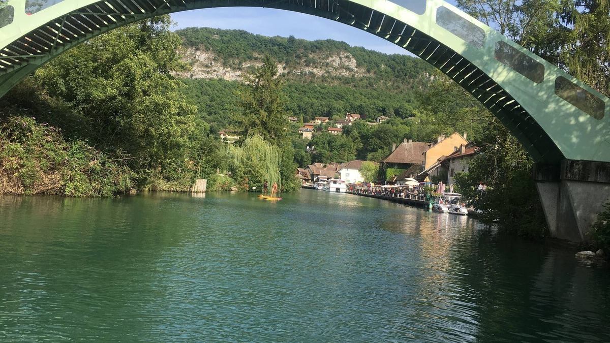 Yenne Bed & Breakfast | B&B Les Lodges de la Cascade