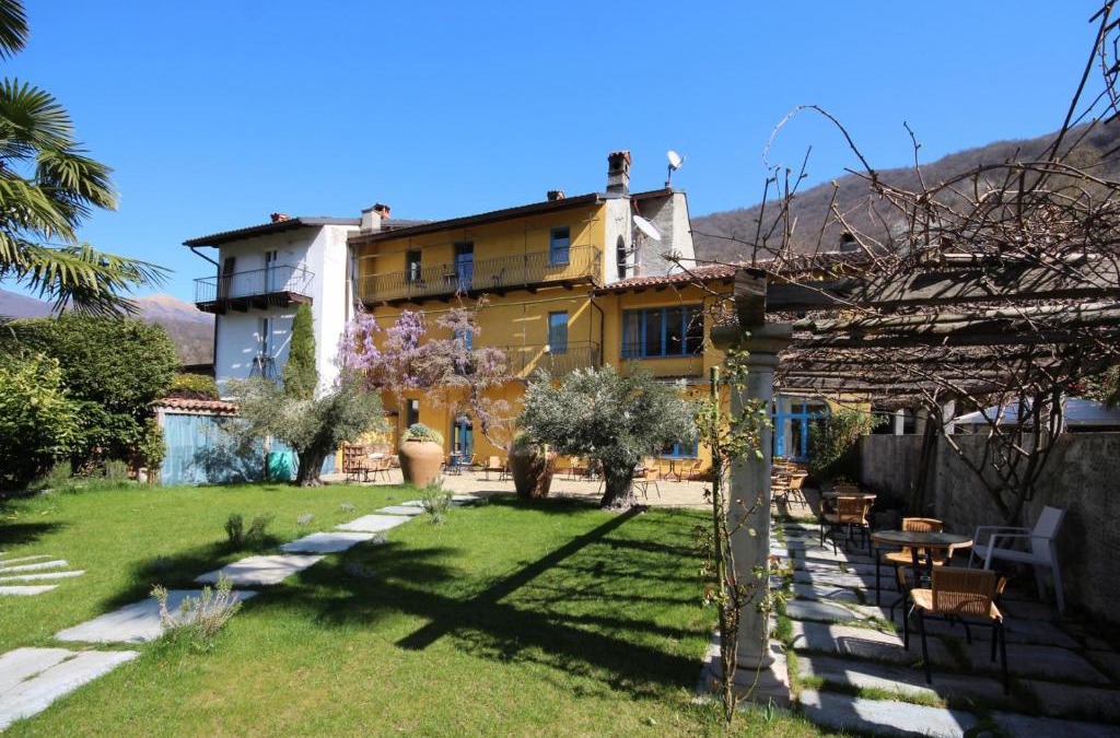 Croglio Bed & Breakfast | B&B Romantico Palazzo dei Ulivi