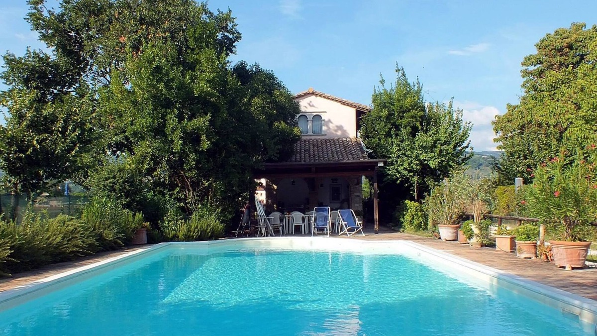Assisi Bed & Breakfast | B&B with Pool and view of Assisi